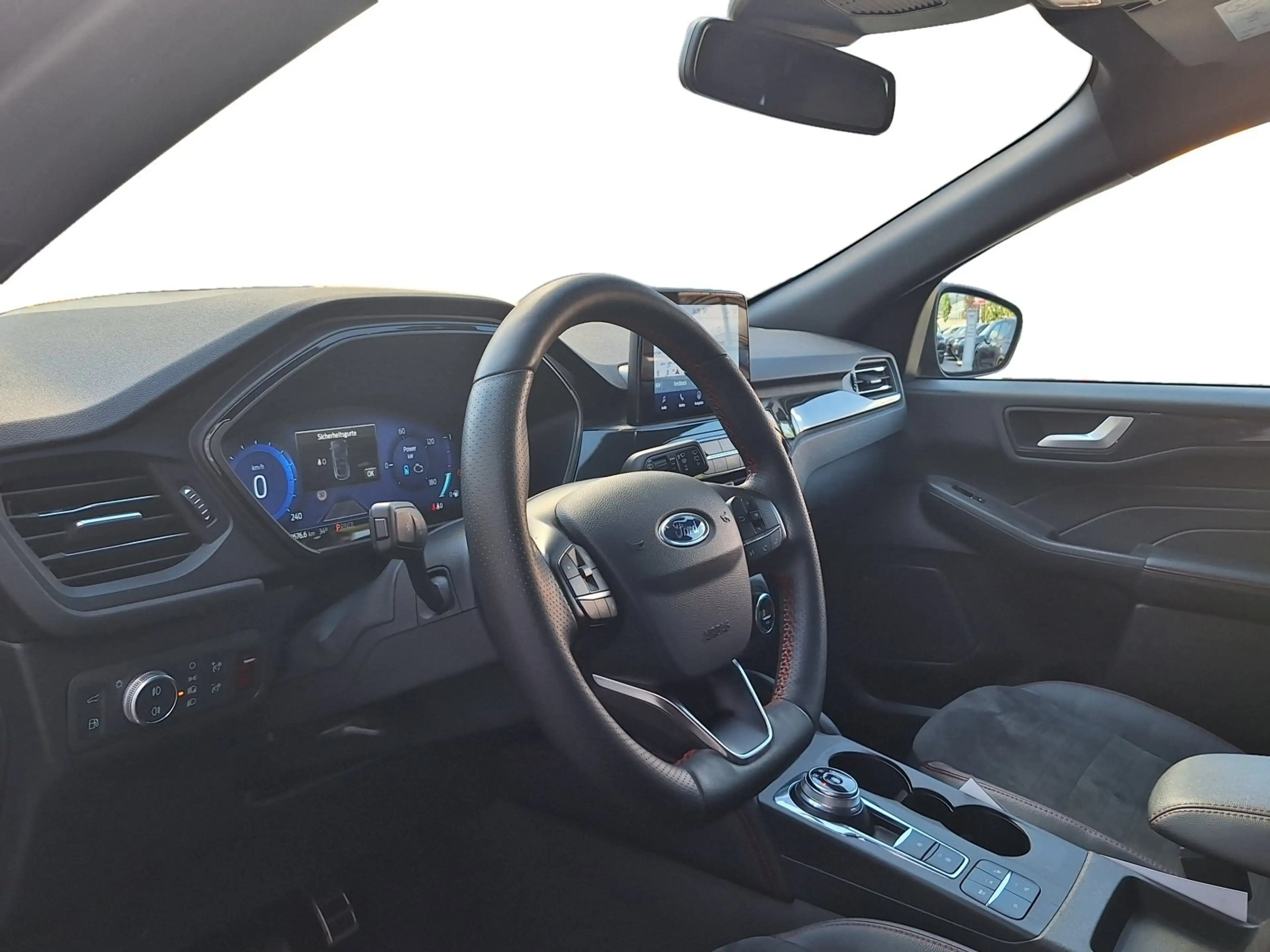 Ford Kuga ST-Line X Plug-In Hybrid — photo 12