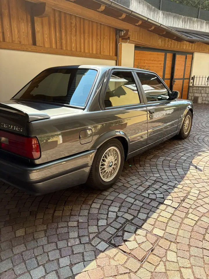 BMW 320i S c/abs 2p, foto 5