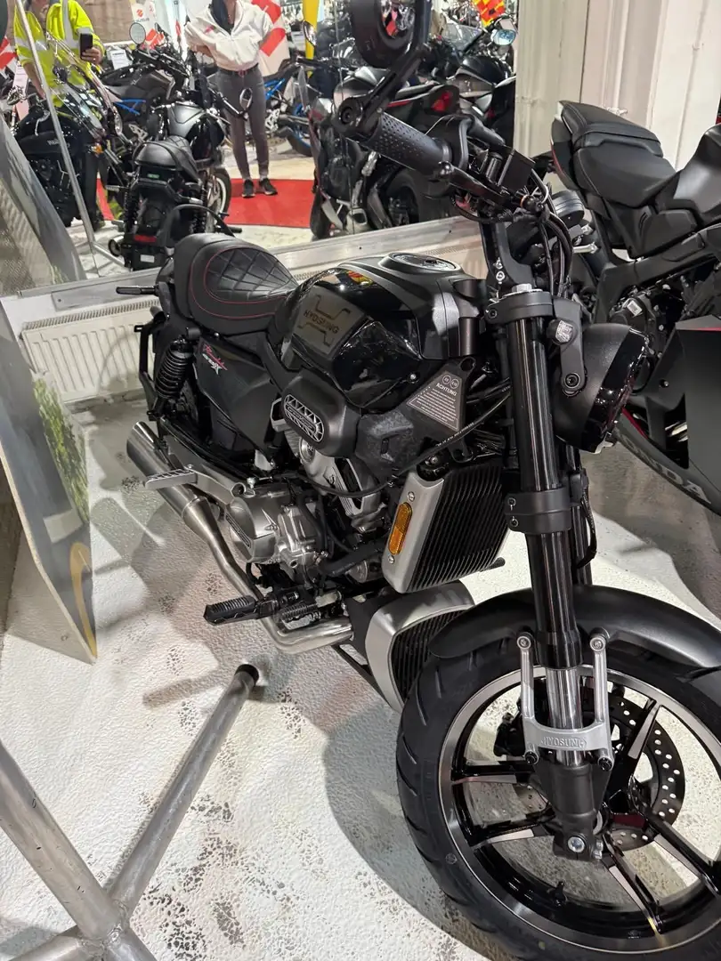 Hyosung GV 125 Hyosung GV 125X Чорний - 2