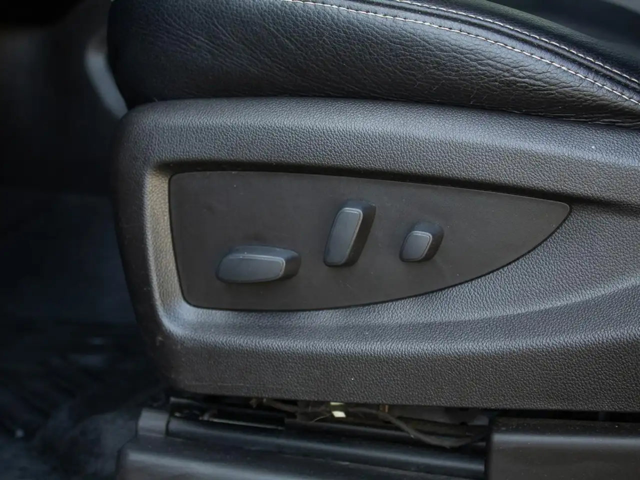 GMC Yukon снимка GMC Yukon