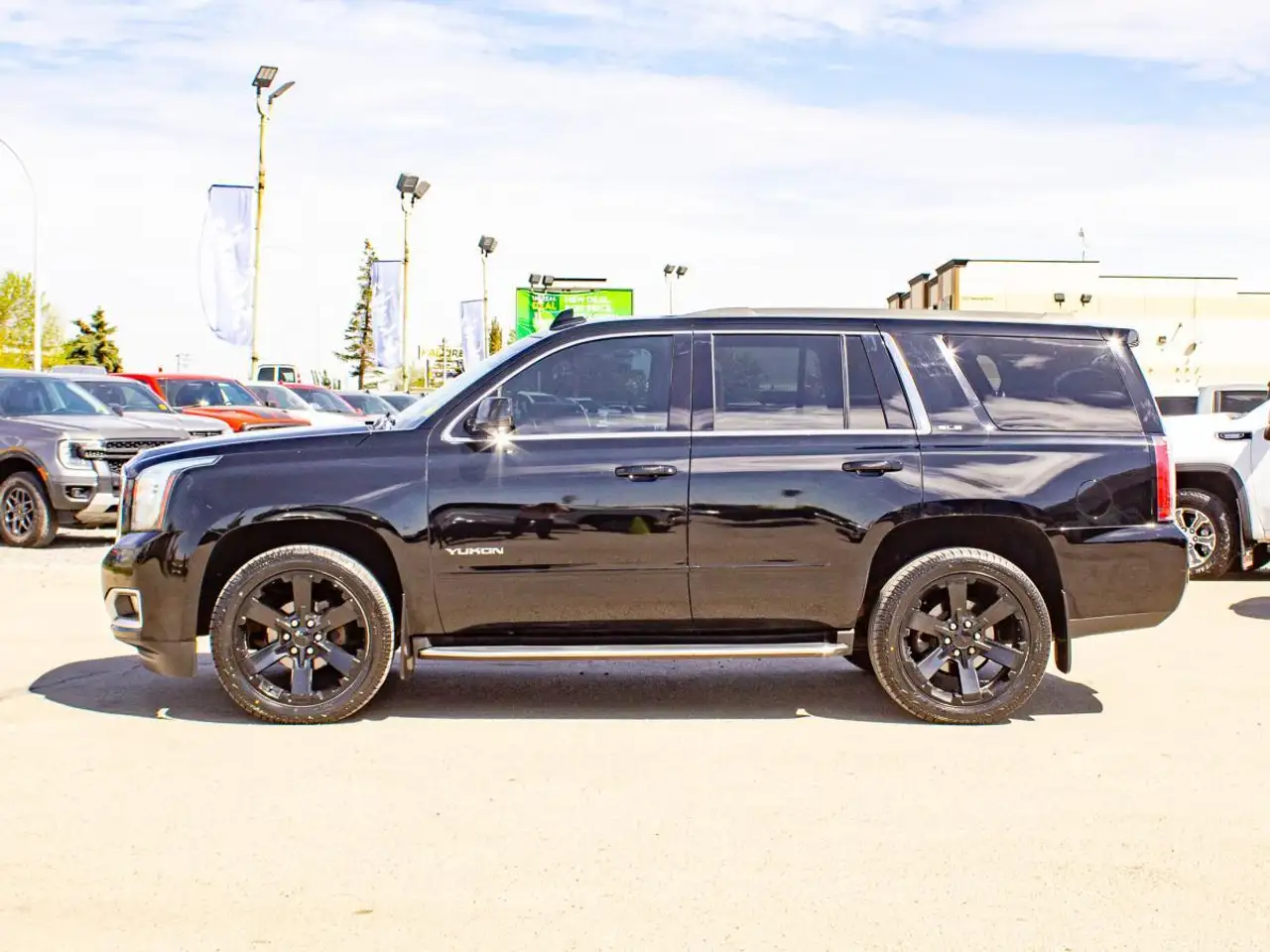 GMC Yukon снимка GMC Yukon
