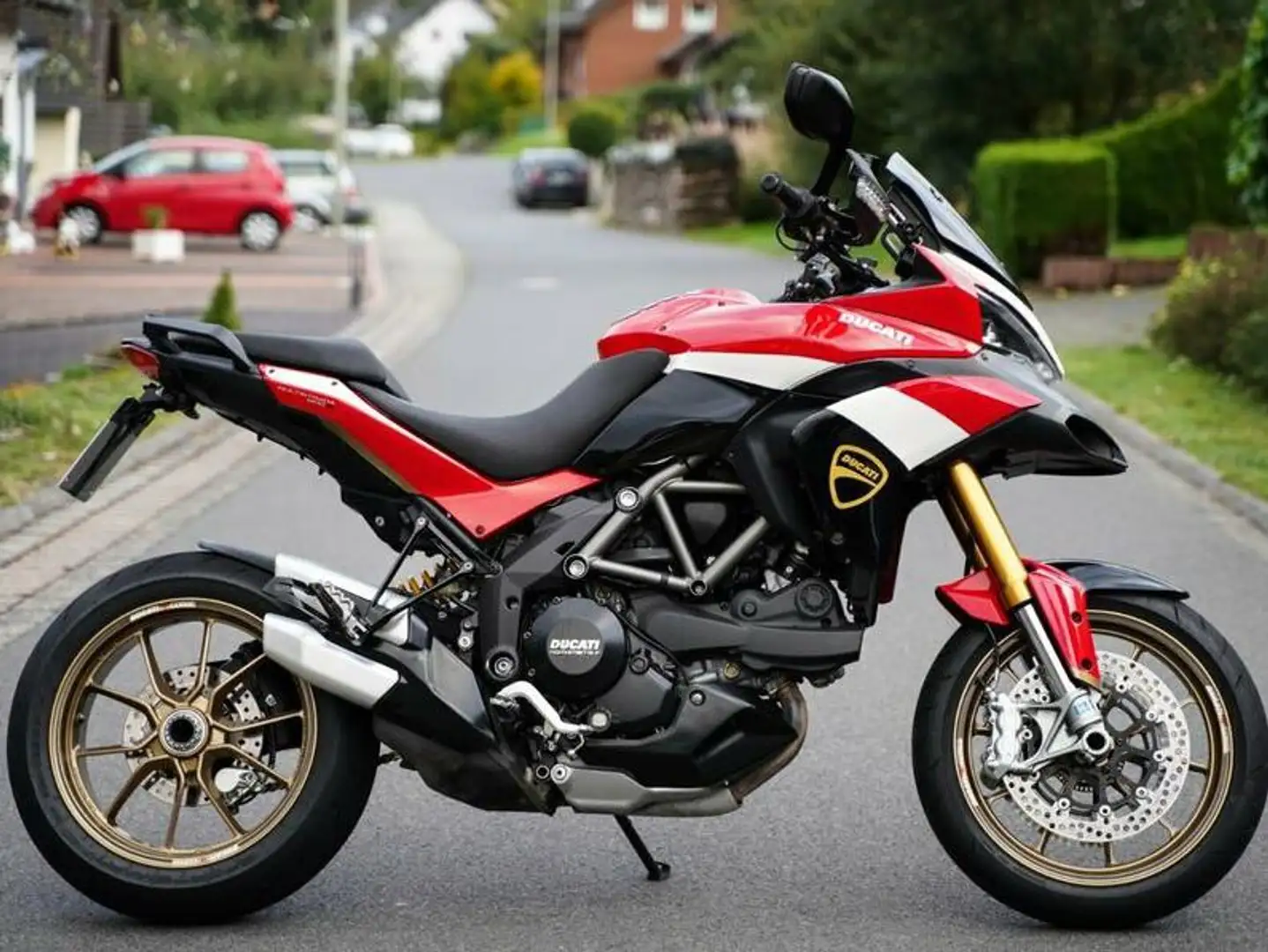 Ducati Multistrada 1200 Pikes Peak Rojo - 1