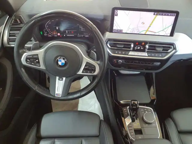 BMW X3 view 9