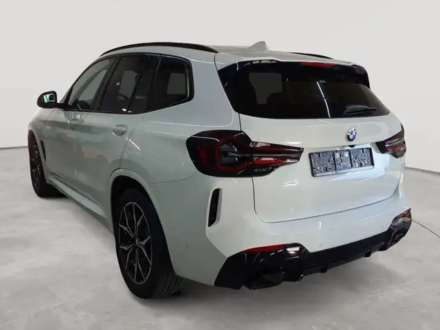 BMW X3 view 5