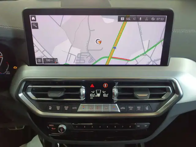 BMW X3 view 12