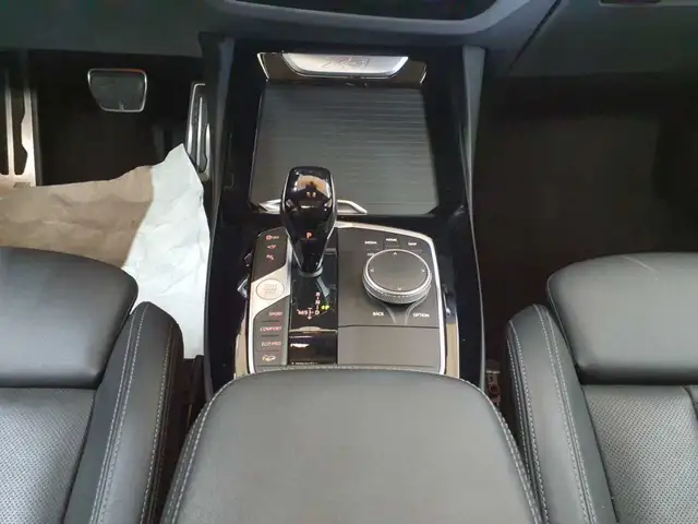BMW X3 view 10