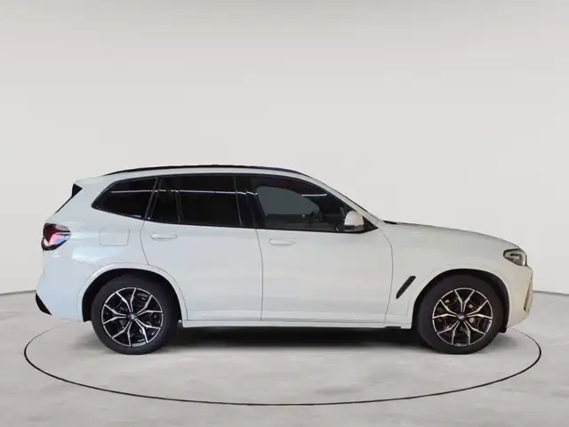 BMW X3 view 3