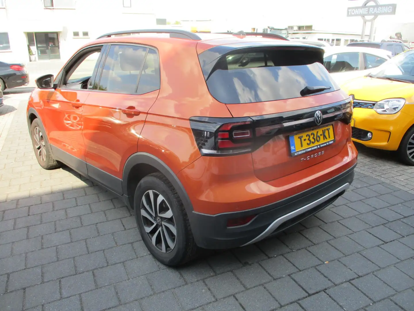 Volkswagen T-Cross 1.0 TSI Style Oranje - 2