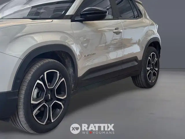 Jeep Avenger view 4