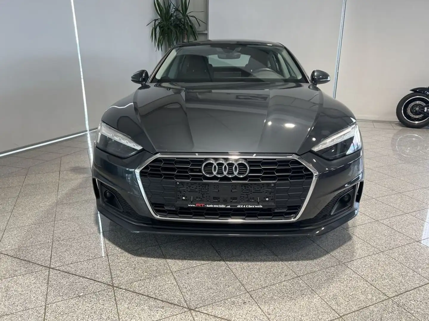 Audi A5 35 TDI Grau - 2