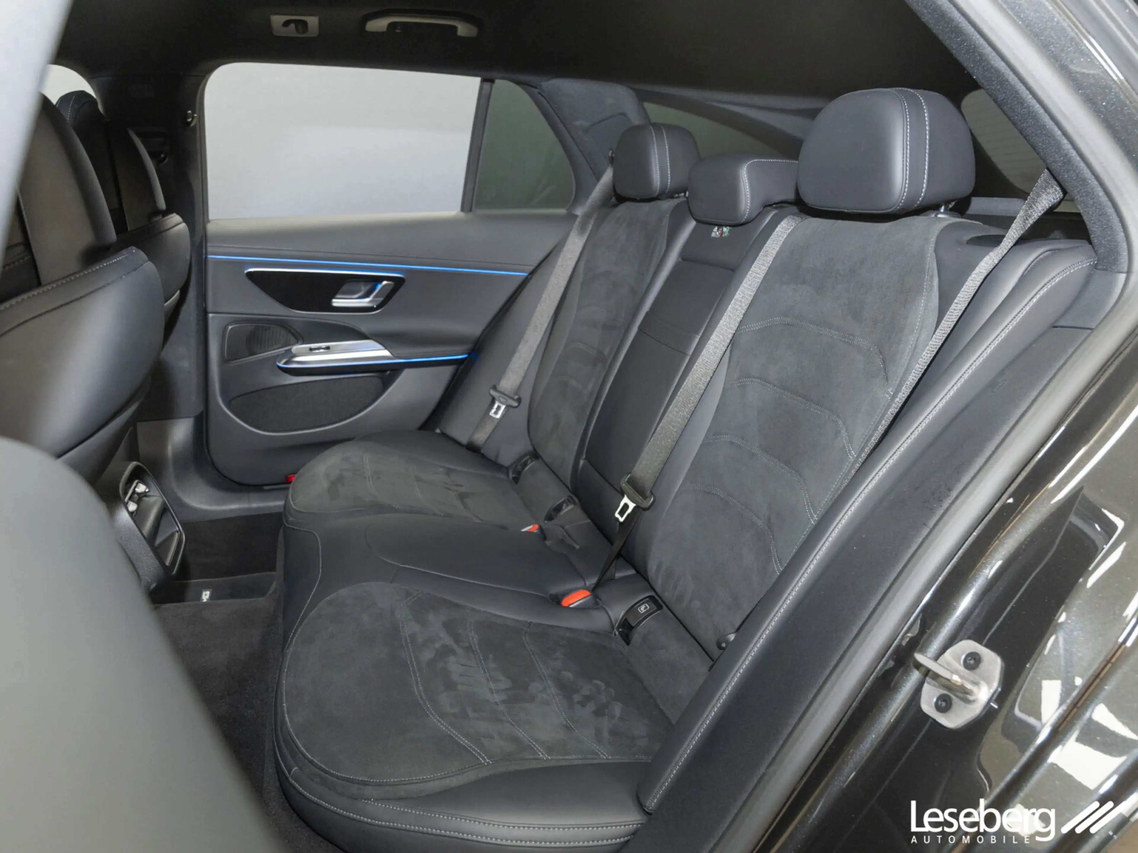 Mercedes-Benz E 300 E 300 de T AMG LED/AHK/Night/Distro/360° Kamera/ — photo 14