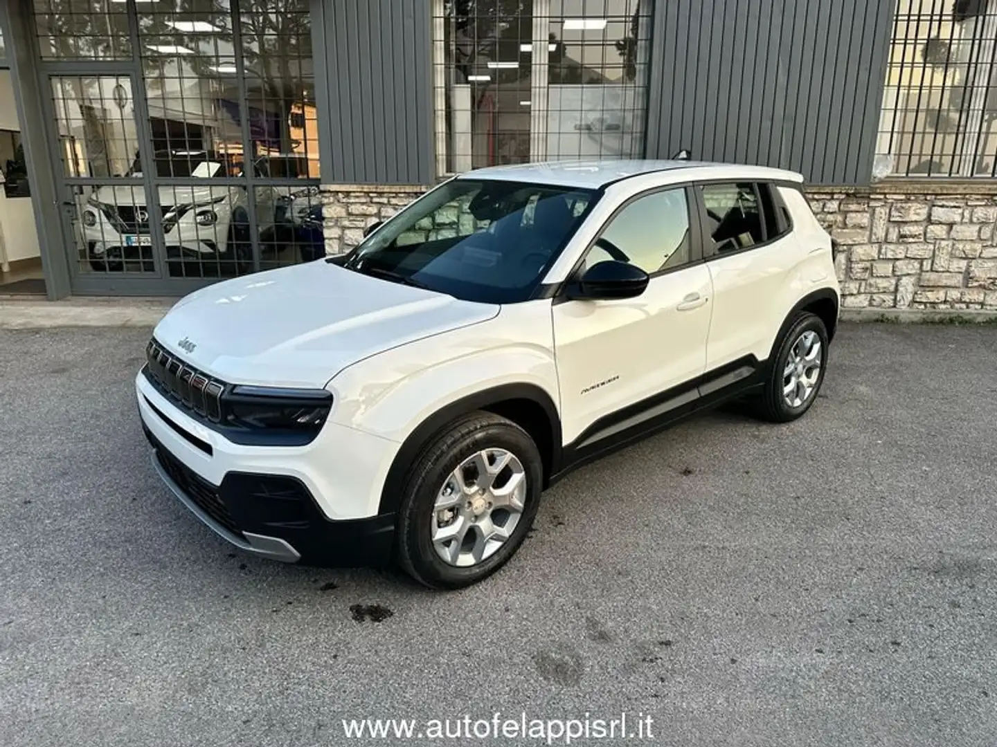 Jeep Avenger 1.2 Turbo Altitude - 2