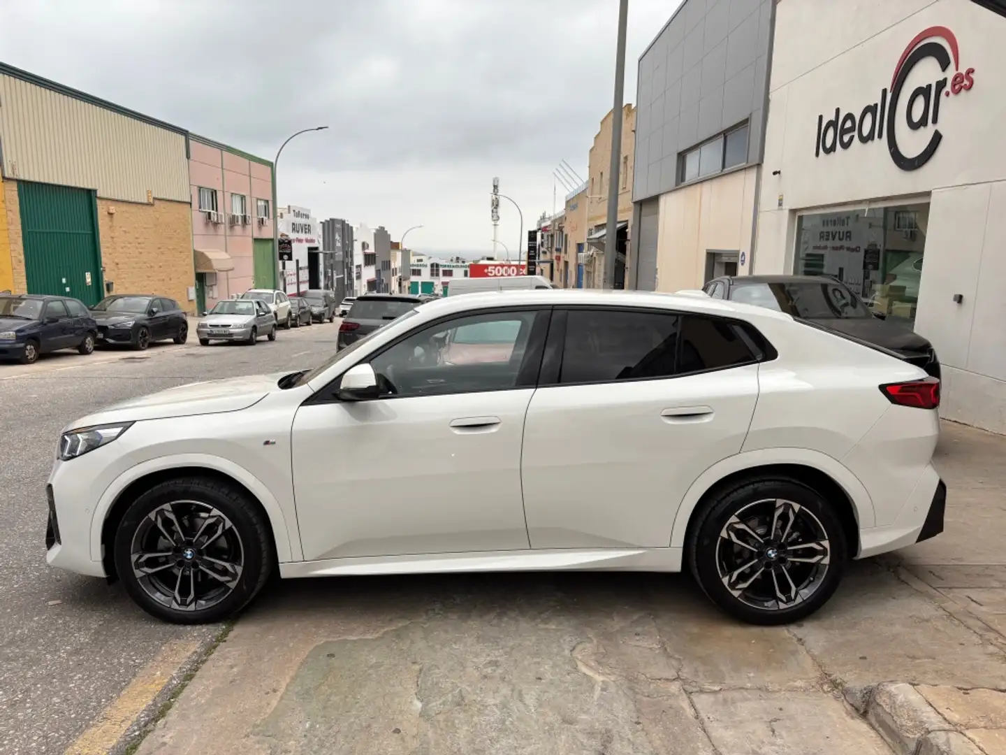 BMW X2 sDrive 20dA M Sport Weiß - 2