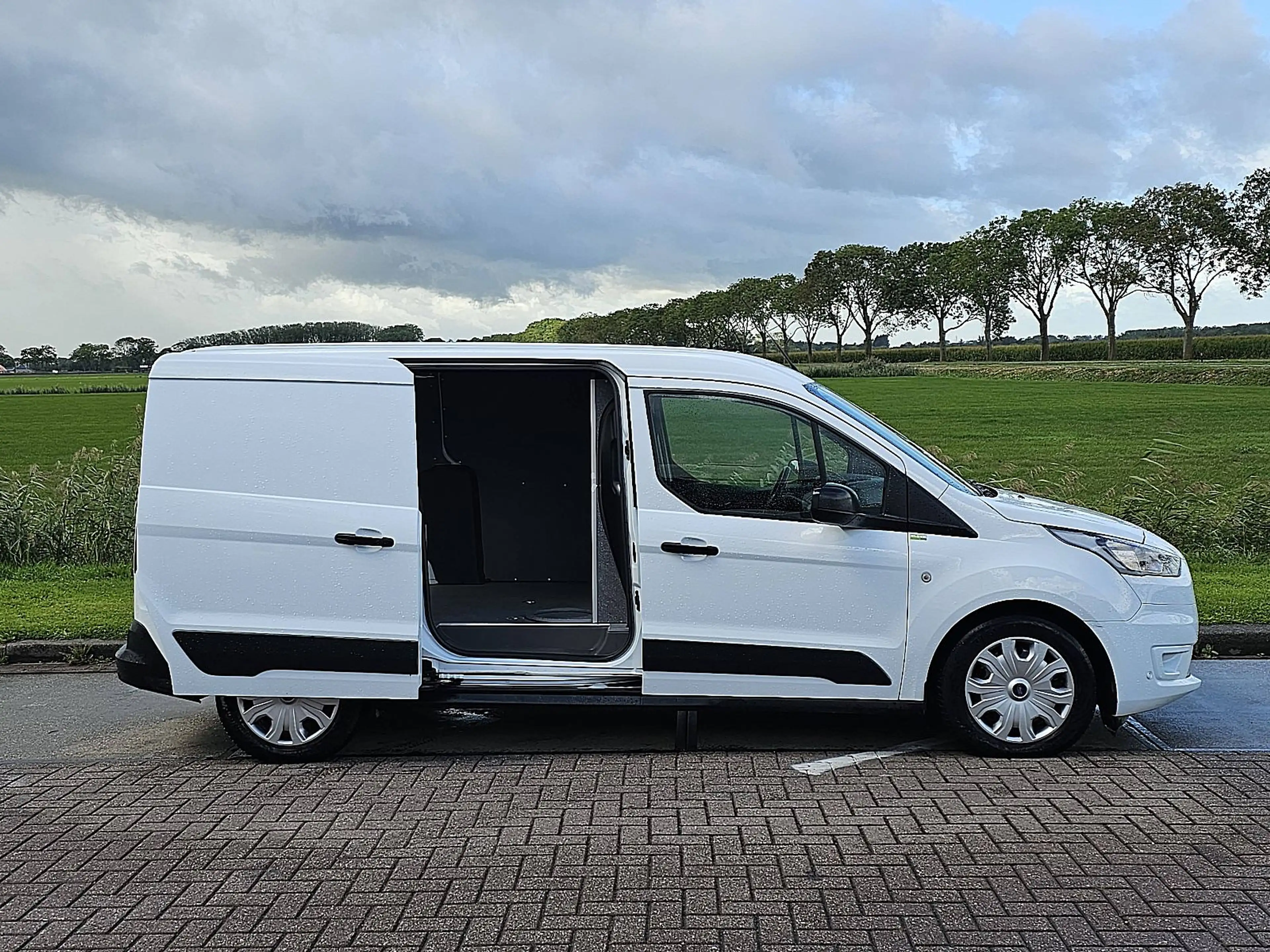 Ford Transit Connect 1.5 L2 ac EURO6 — photo 13