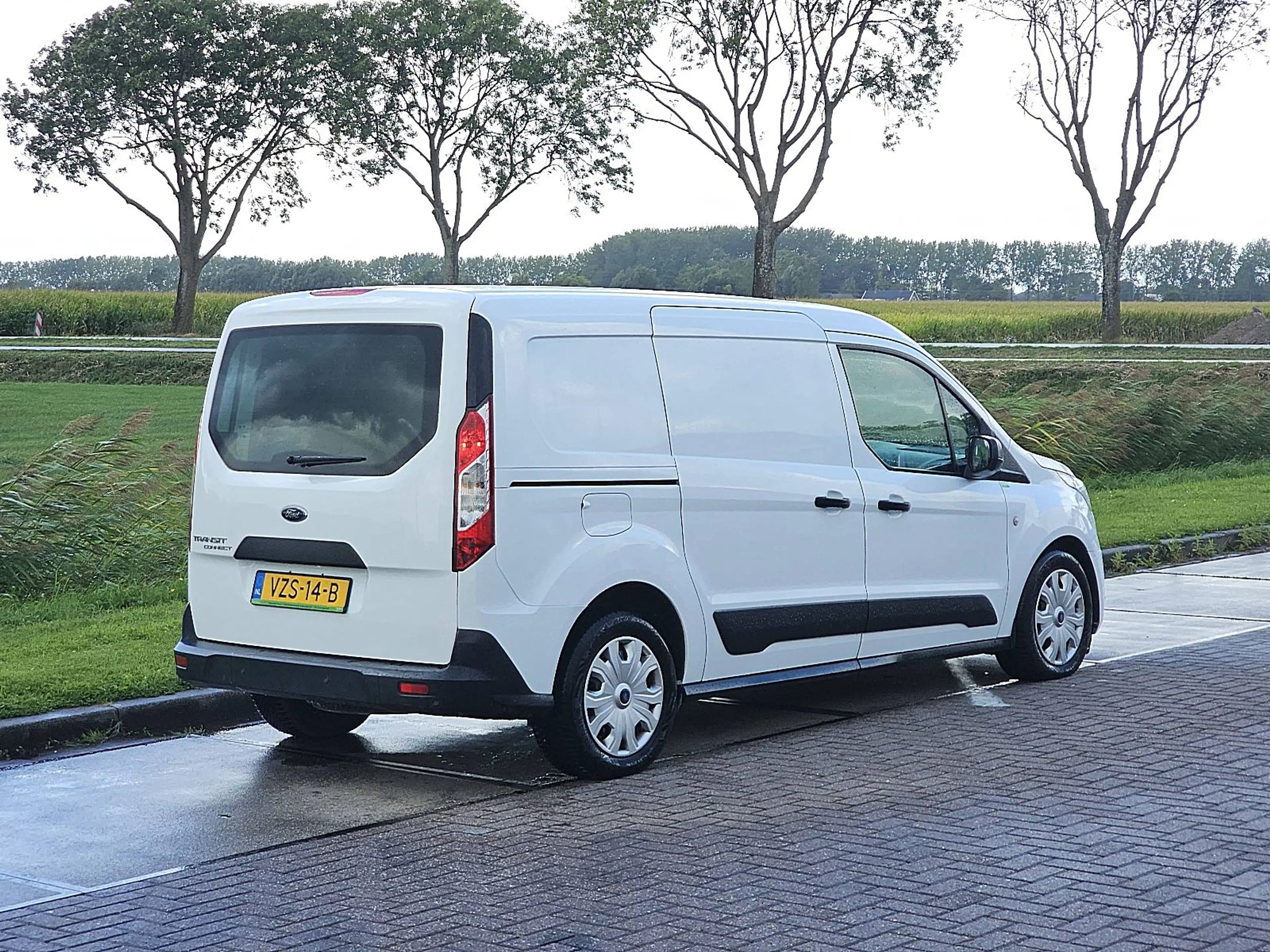 Ford Transit Connect 1.5 L2 ac EURO6 — photo 3