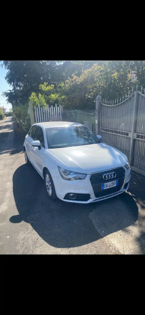 Audi A1 Sportback 1.6 tdi Admired s-tronic - 1