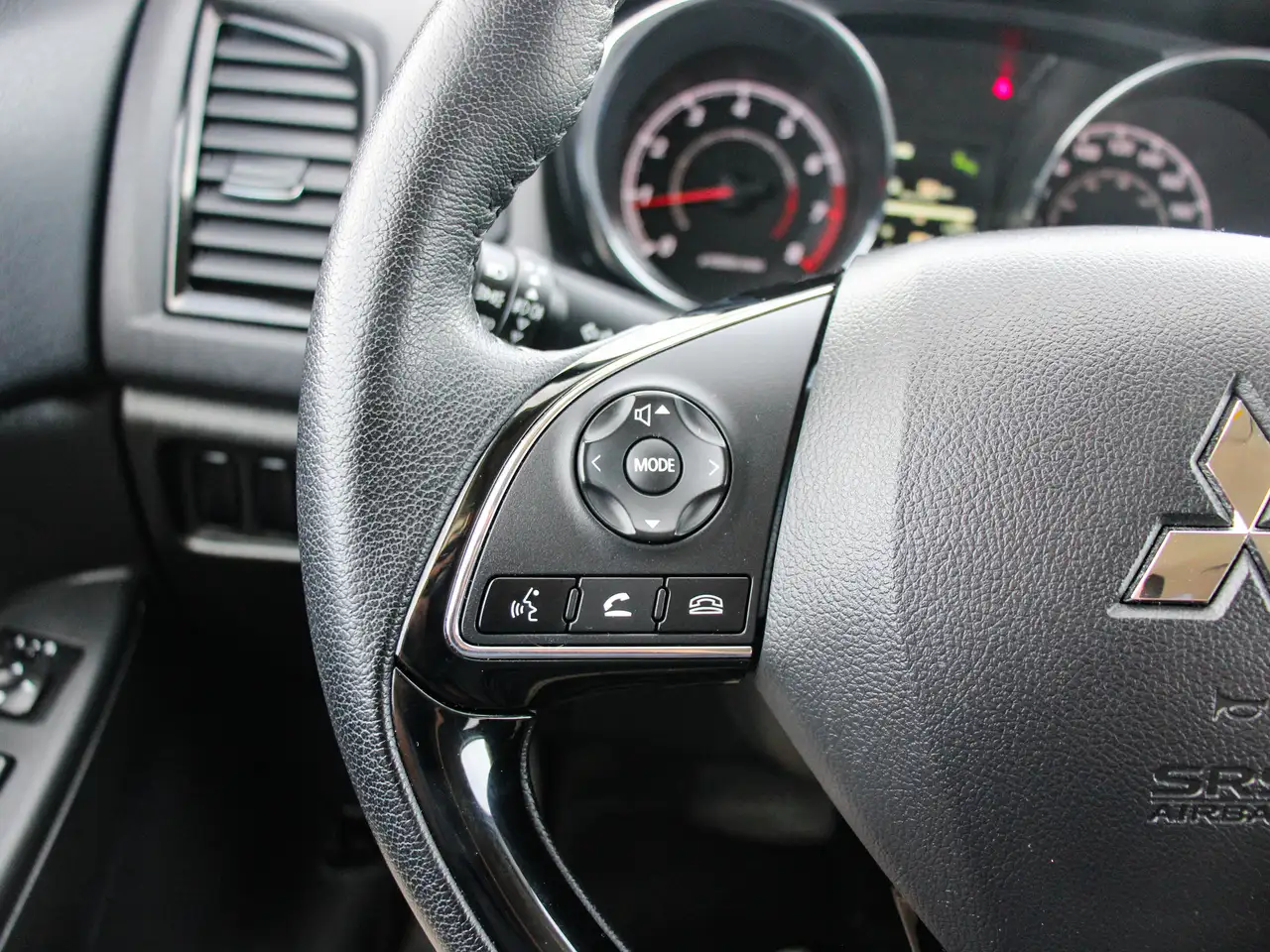 Mitsubishi RVR снимка Mitsubishi RVR