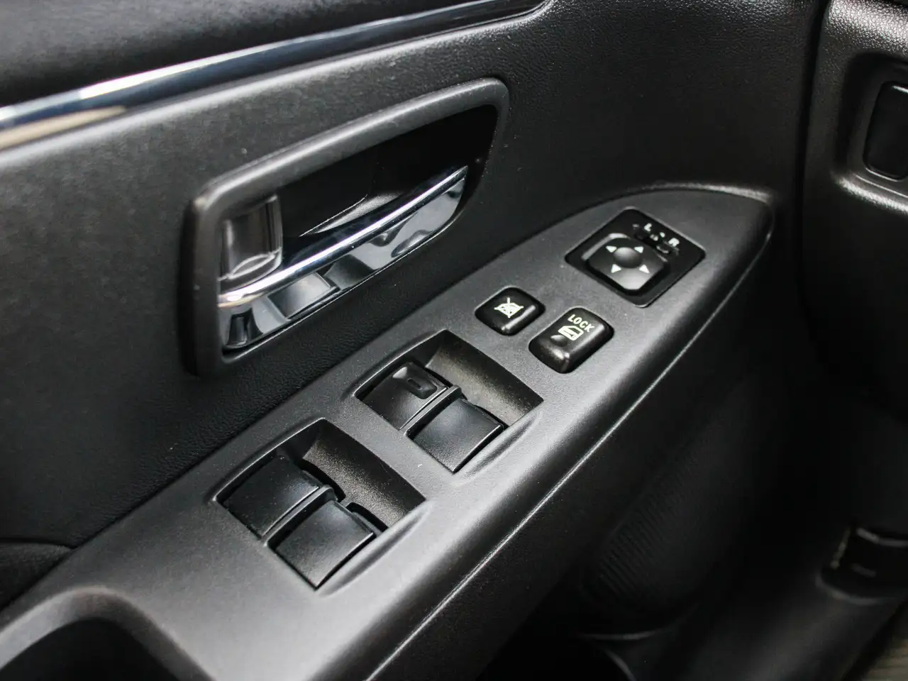 Mitsubishi RVR снимка Mitsubishi RVR