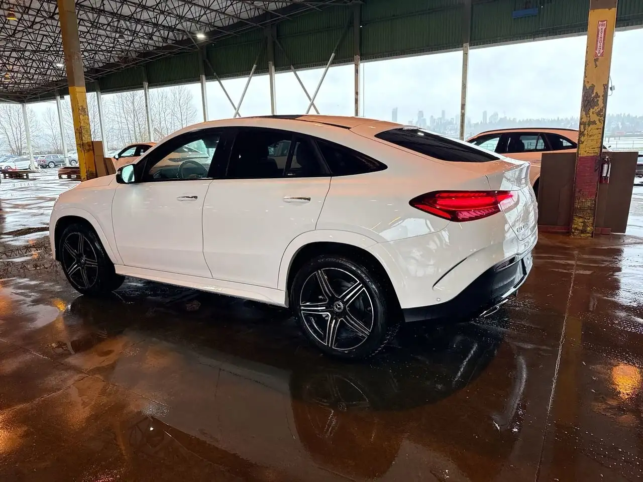 Mercedes-Benz GLE снимка Mercedes-Benz GLE