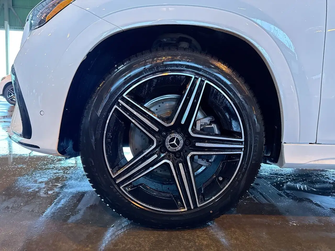 Mercedes-Benz GLE снимка Mercedes-Benz GLE
