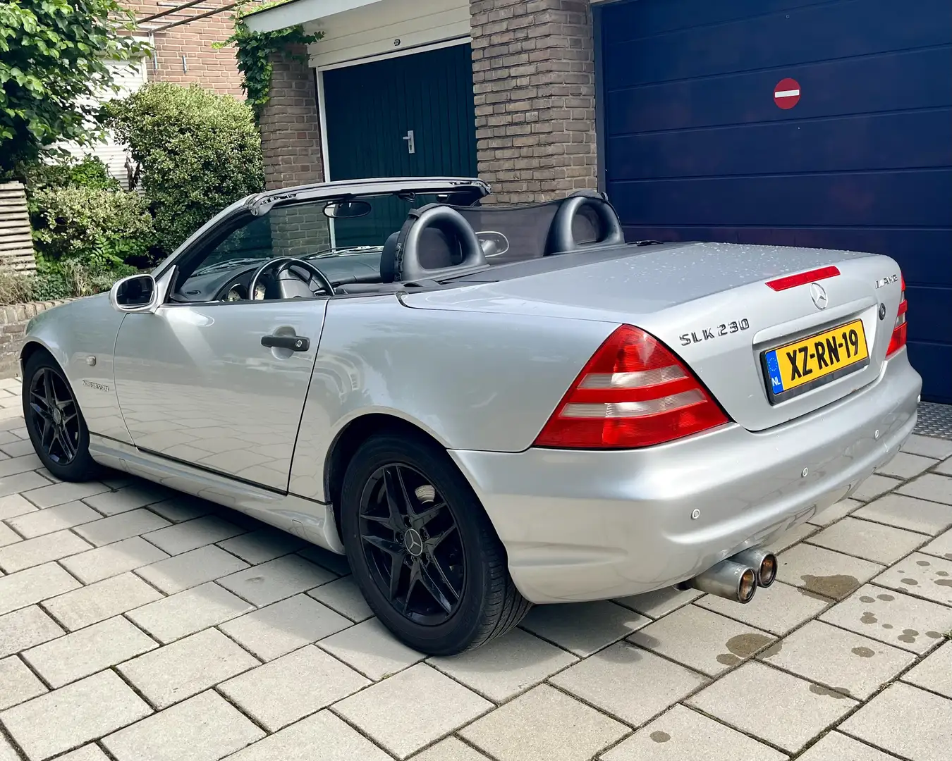 Mercedes-Benz SLK 230 AMG-line , automaat , 2.3L compressor Grijs - 2