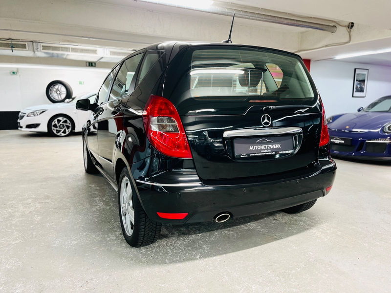 Mercedes-Benz A 160 Avantgarde Automatik gepflegter Zustand — photo 8