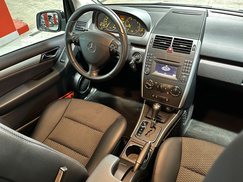 Mercedes-Benz A 160 Avantgarde Automatik gepflegter Zustand — photo 10