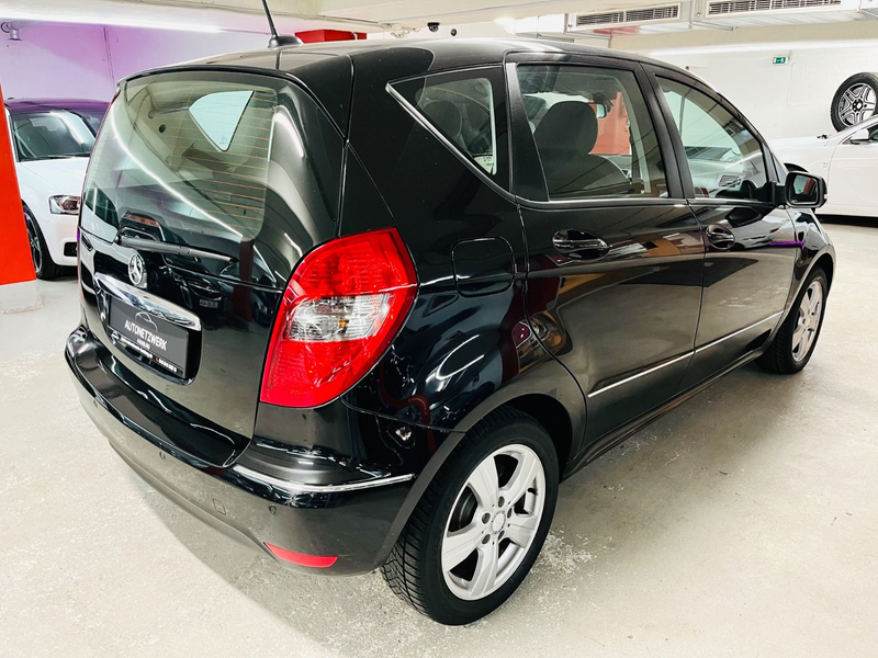 Mercedes-Benz A 160 Avantgarde Automatik gepflegter Zustand — photo 2
