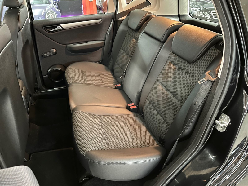 Mercedes-Benz A 160 Avantgarde Automatik gepflegter Zustand — photo 14