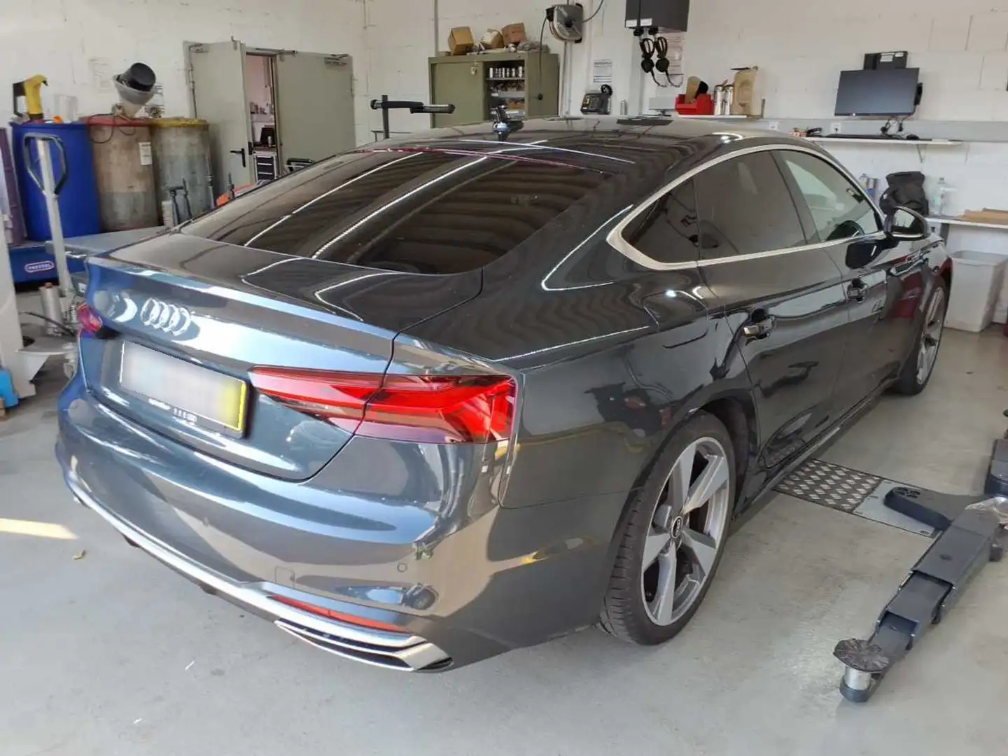 Audi A5 S-Line 35TFSI S-tronic/ MatrixLaser Grau - 2