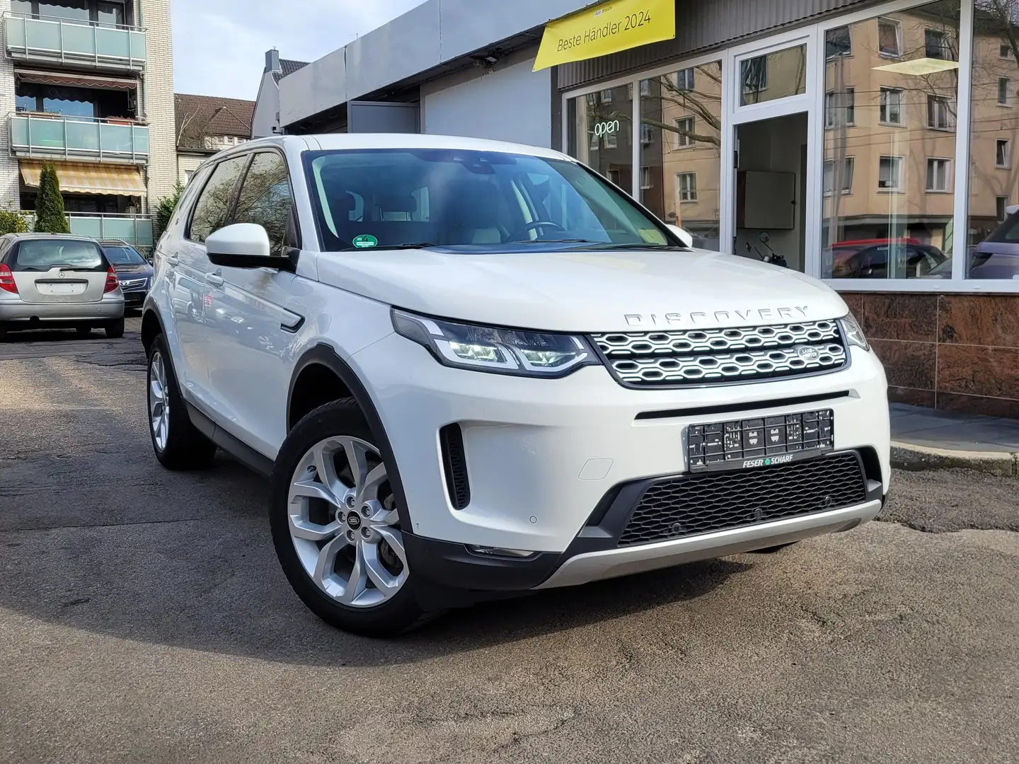 Land Rover Discovery Sport 2.0 S AWD*Leder*Pano*8-fach*19"*Navi*SH*LED* Weiß - 1