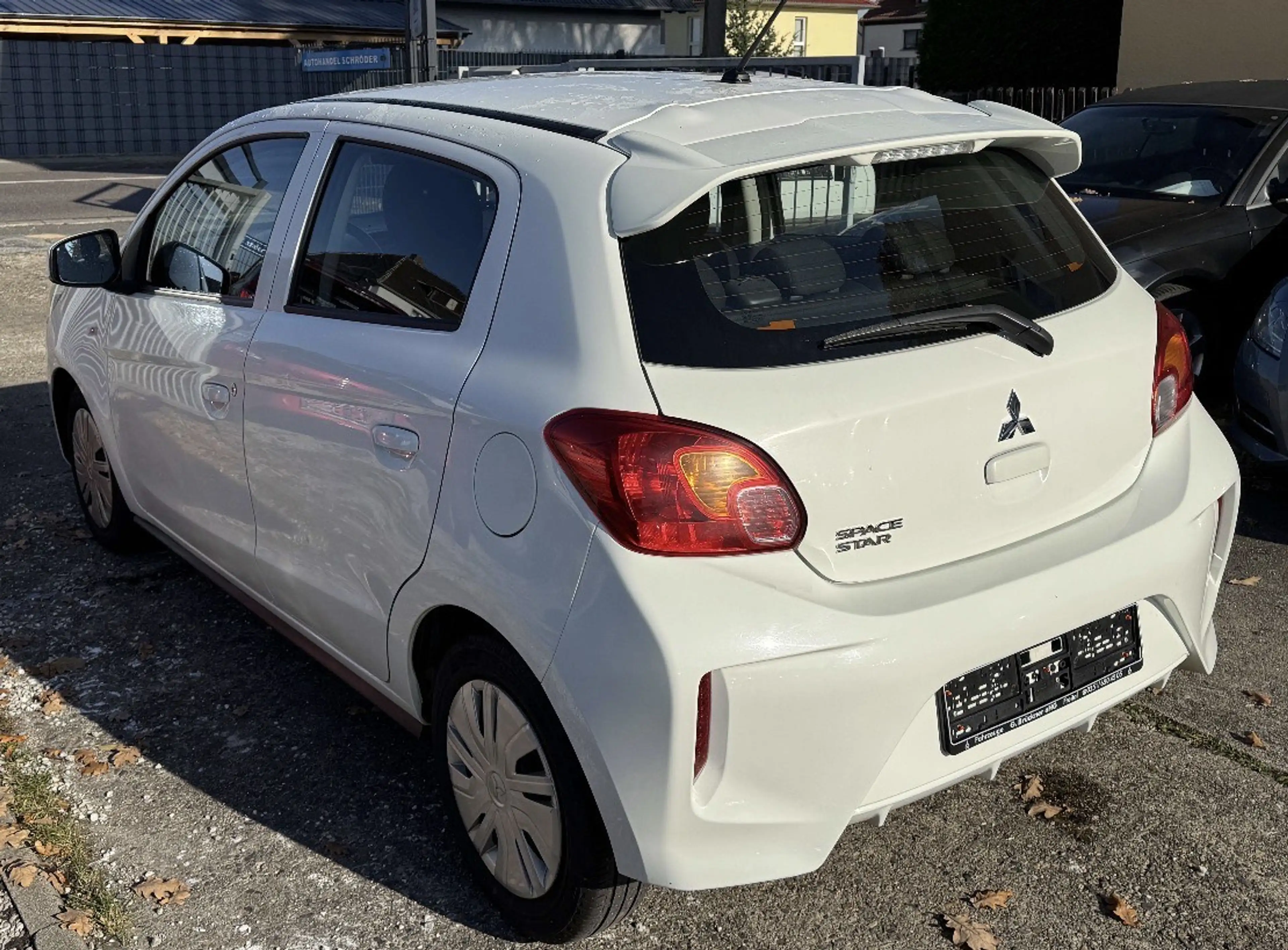Mitsubishi Space Star Select ,Werksneuer Motor 100 km — photo 3