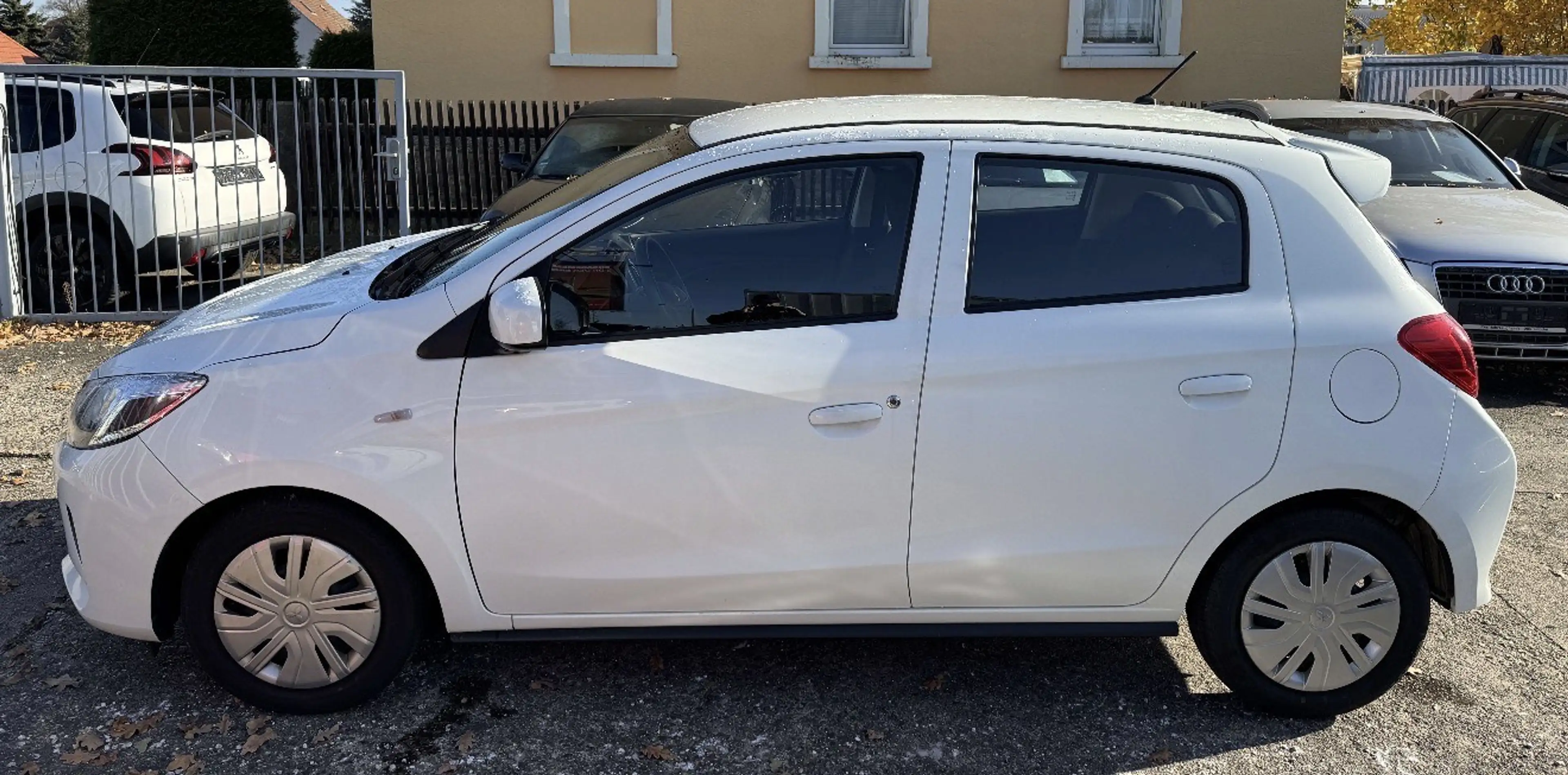 Mitsubishi Space Star Select ,Werksneuer Motor 100 km — photo 2