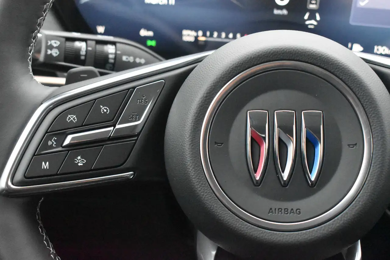 Buick Envision снимка Buick Envision