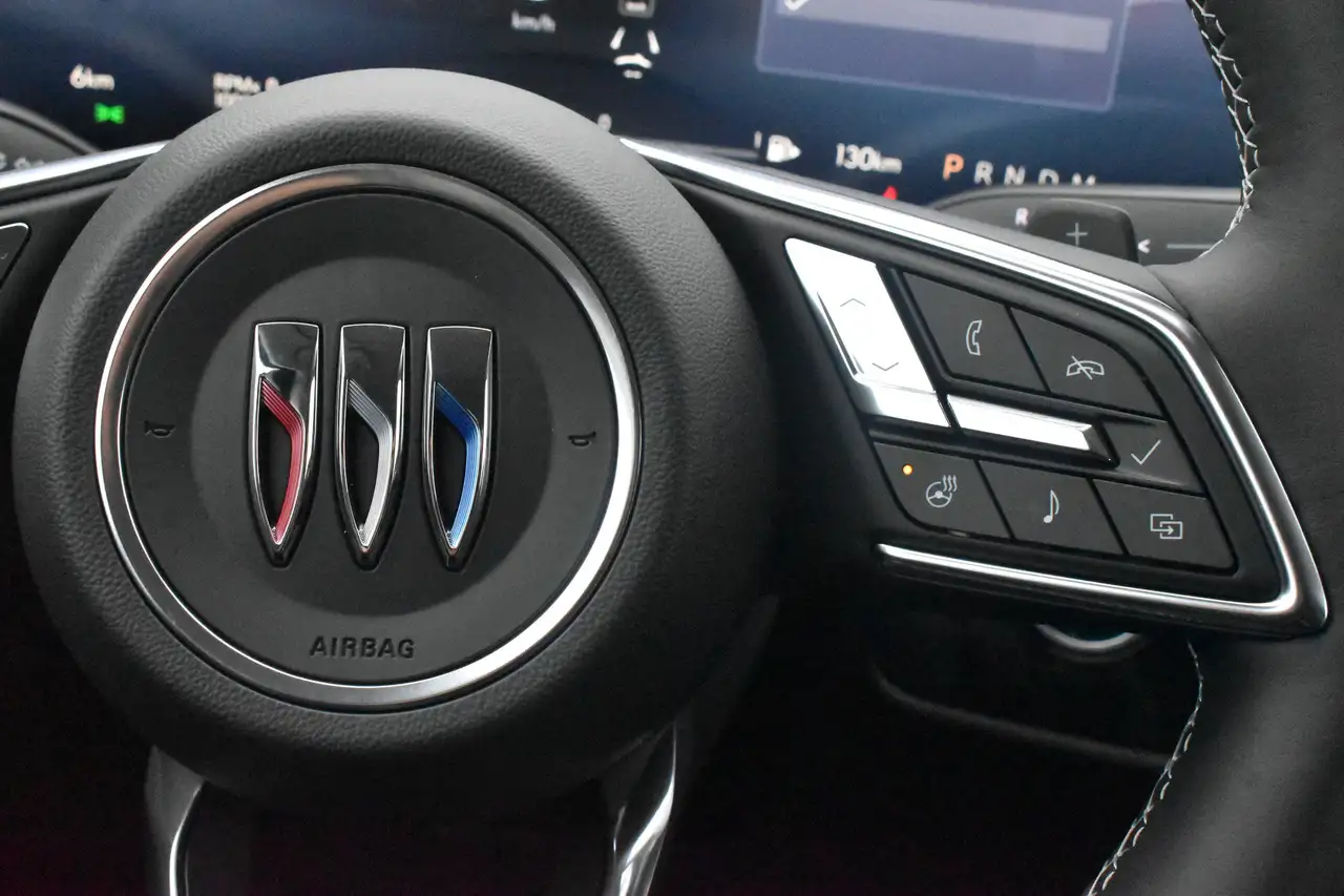 Buick Envision снимка Buick Envision