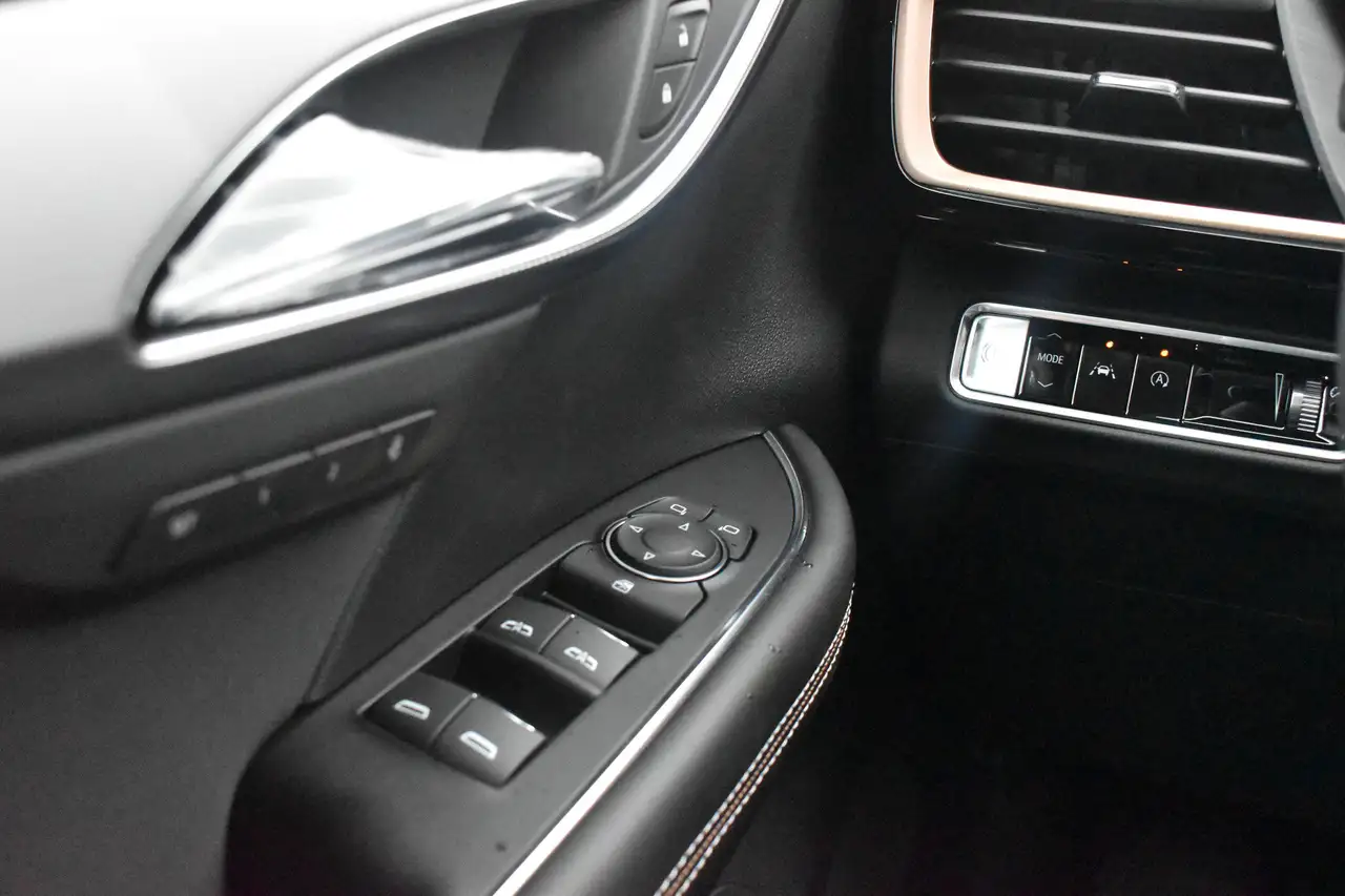 Buick Envision снимка Buick Envision