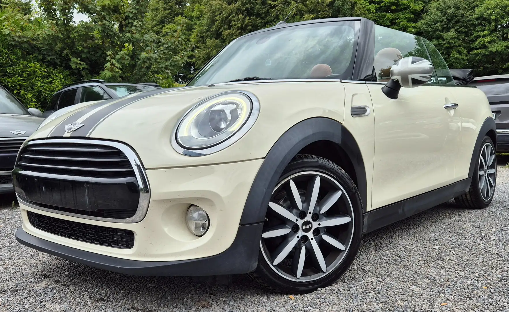 MINI Cooper Cabrio Mini Cabriolet 1.5 Cooper Бежевий - 1