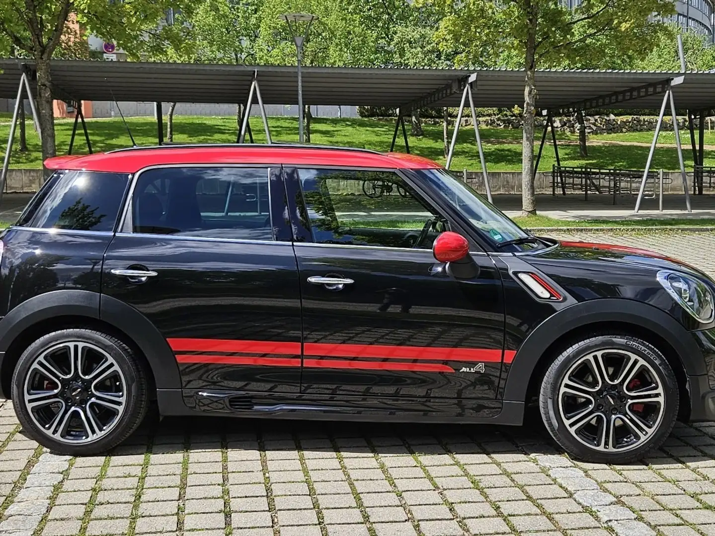 MINI John Cooper Works Countryman All4,PanoramaDach,Xenon ,Sitzheizung,8fach Bereift Schwarz - 1