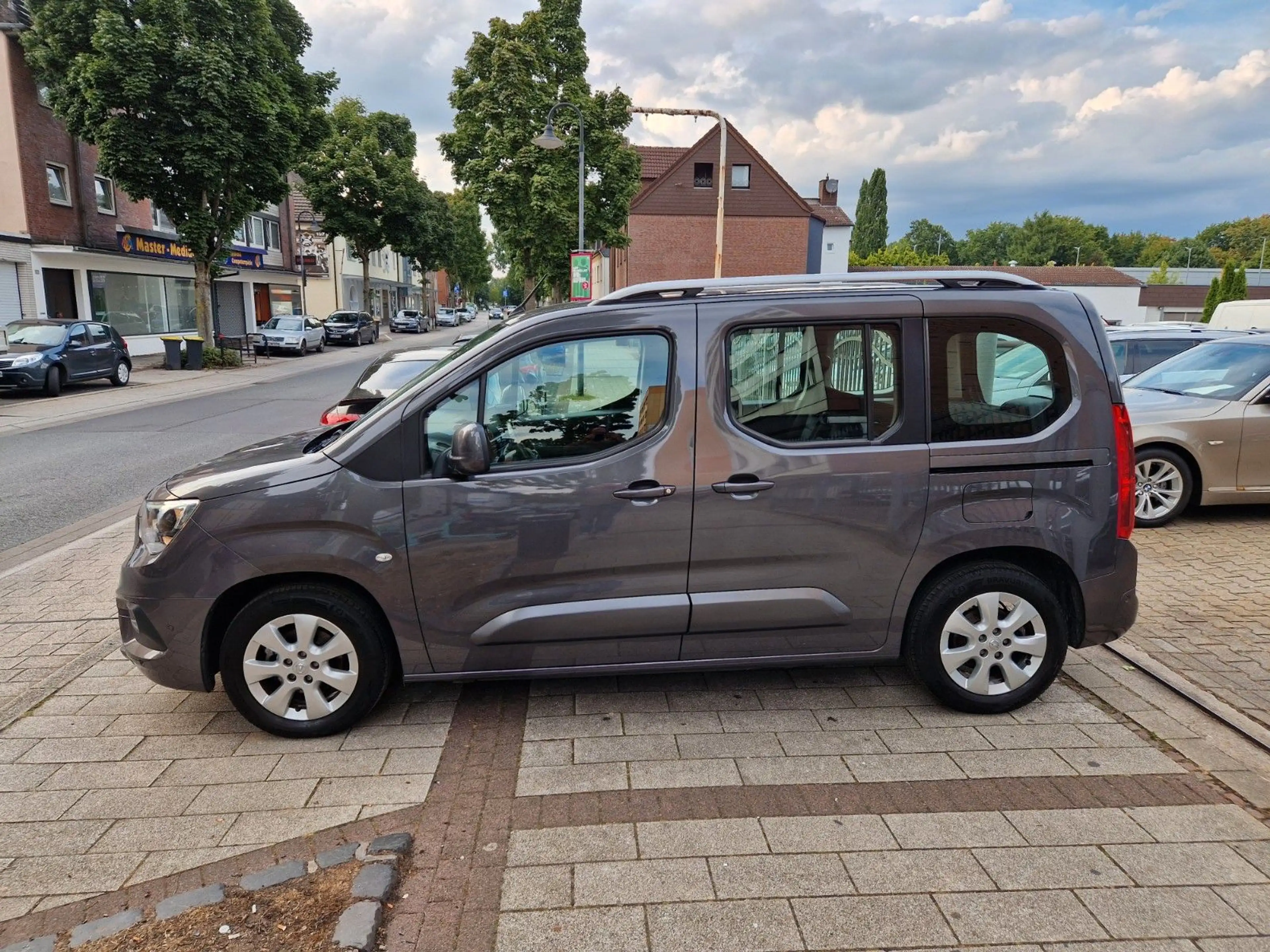 Opel Combo Life E Edition*2.Hand*Navi*Cam*Shz*Totwink — photo 8