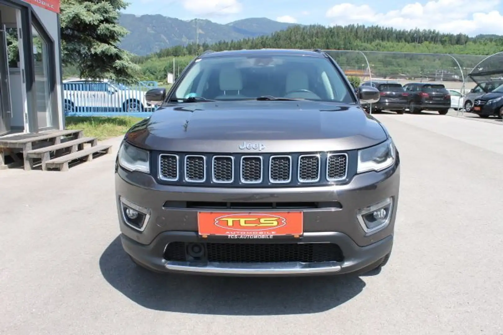 Jeep Compass 2,0 MultiJet II AWD Limited Aut. Grau - 2