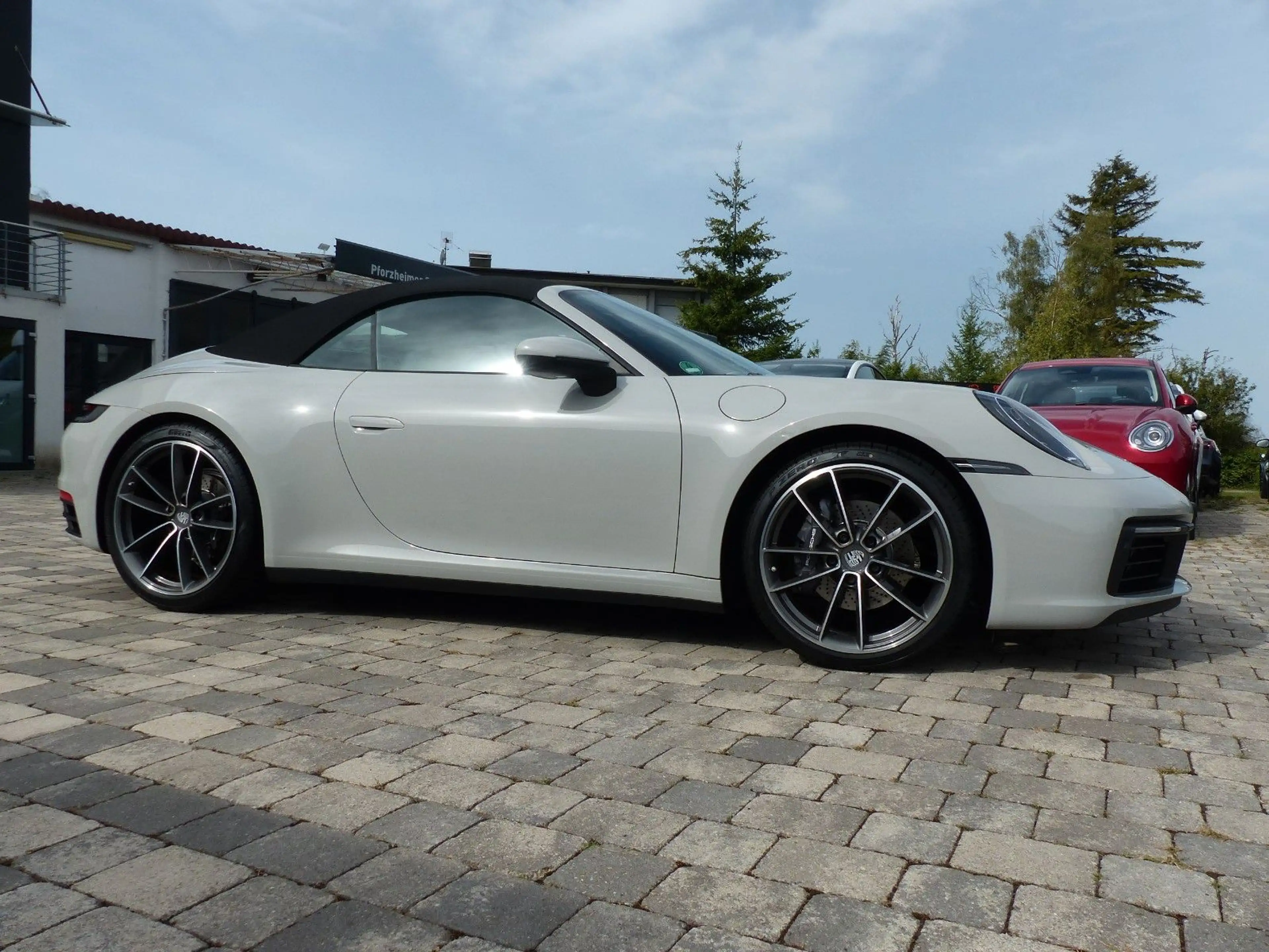 Porsche 992 Cabrio 100% PZ-Service Approved bis 11-27 — photo 6