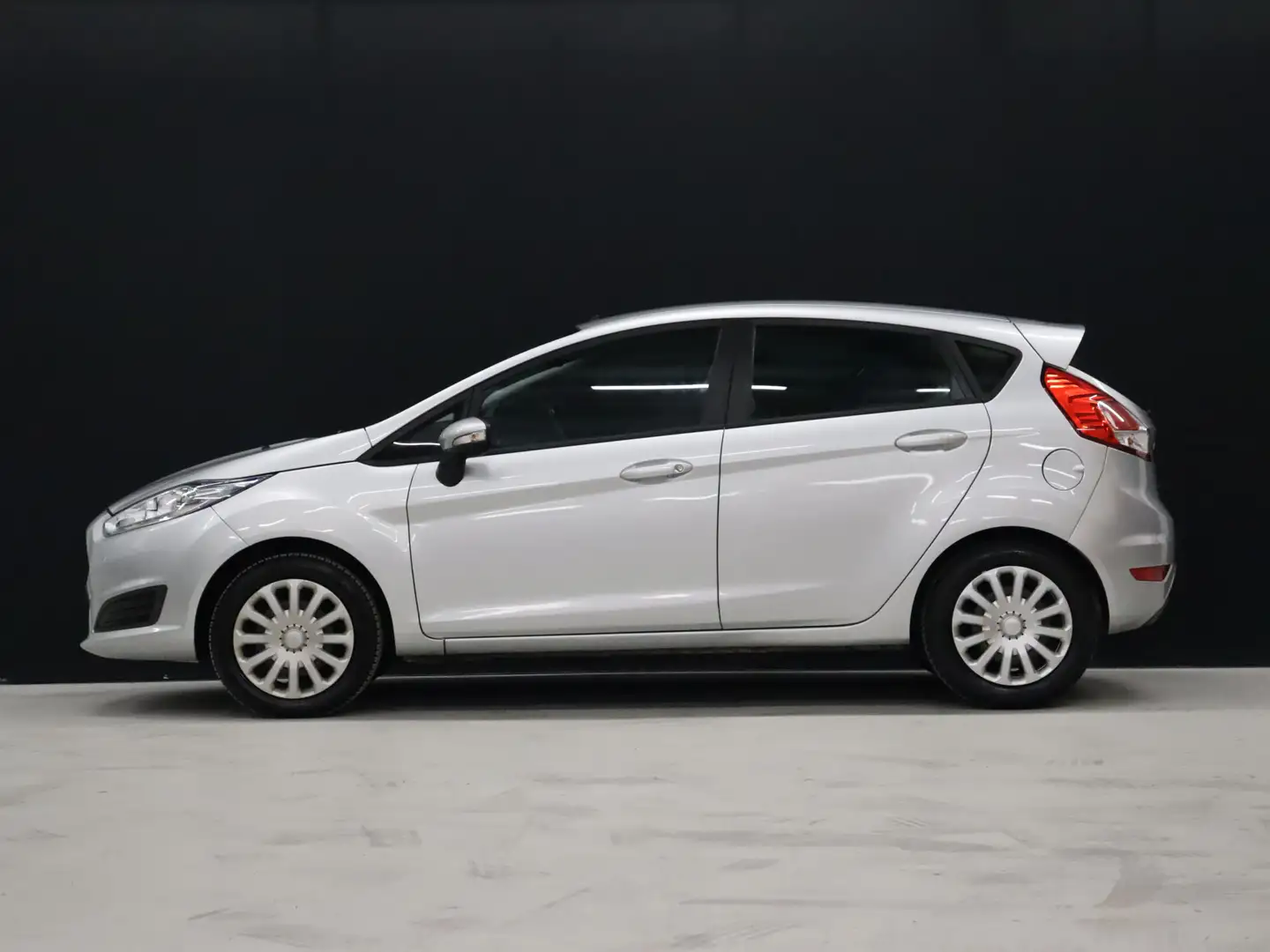 Ford Fiesta 1.0 Style Ultimate [AIRCO, NAVIGATIE, BLUETOOTH, R Gris - 2