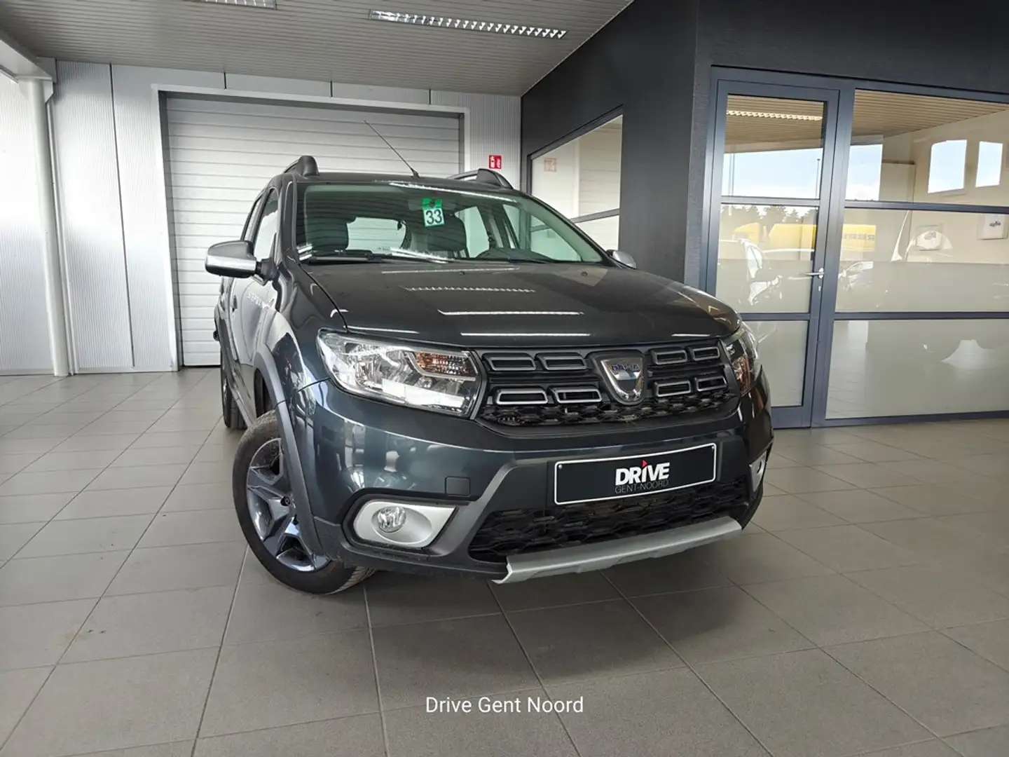 Dacia Sandero TCe Stepway Plus *Trekhaak / Camera* Сірий - 2