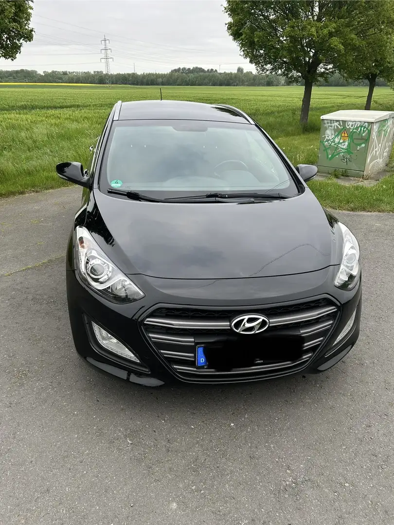 Hyundai i30 blue Passion Schwarz - 1