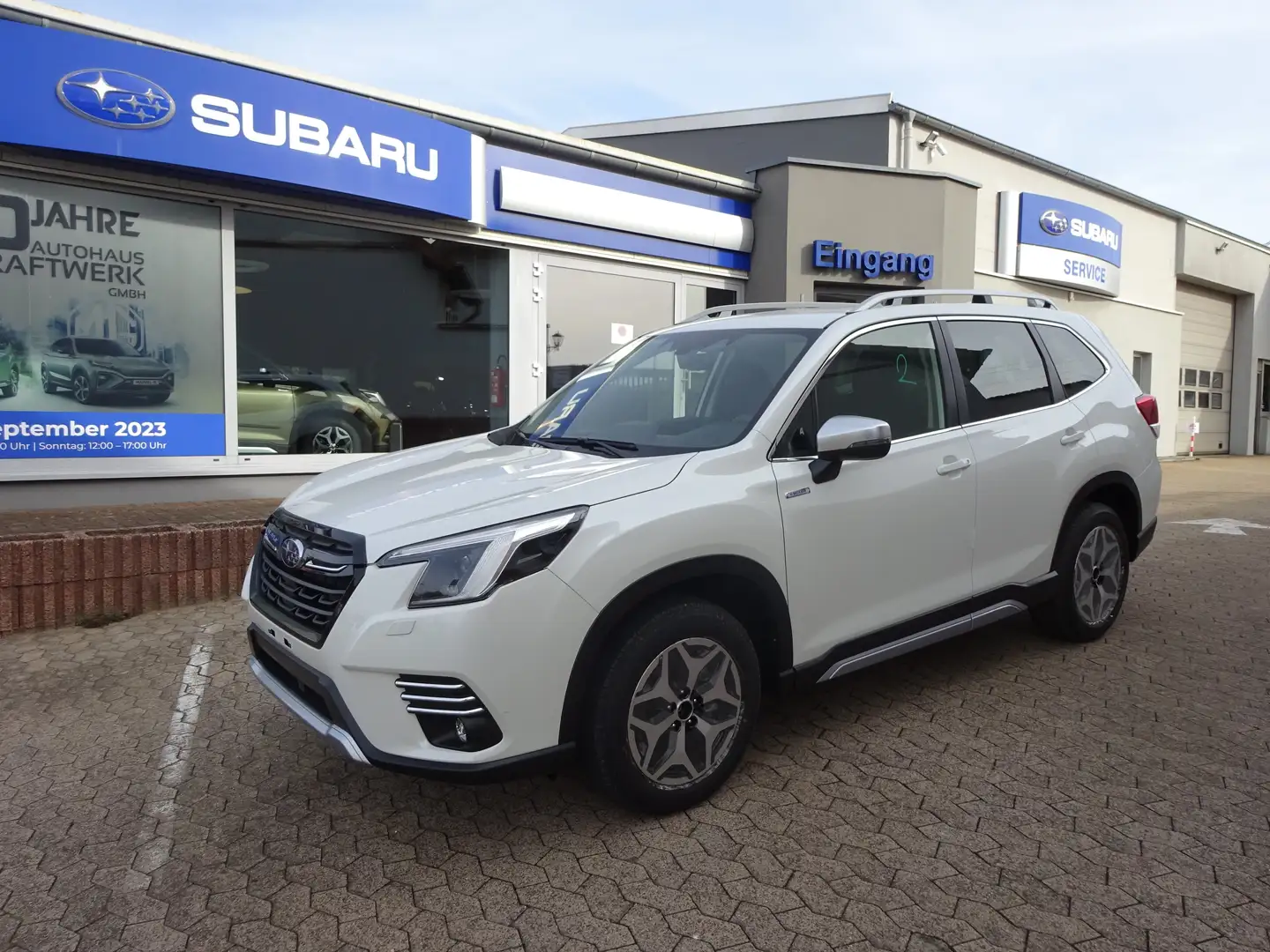 Subaru Forester 2.0ie Lineartronic Active Weiß - 1
