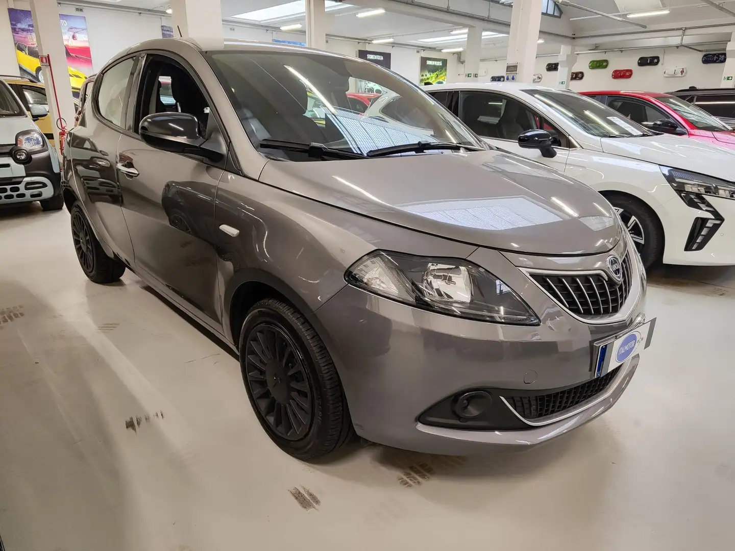 Lancia Ypsilon 1.0 Hybrid Silver s&s 70cv - 1
