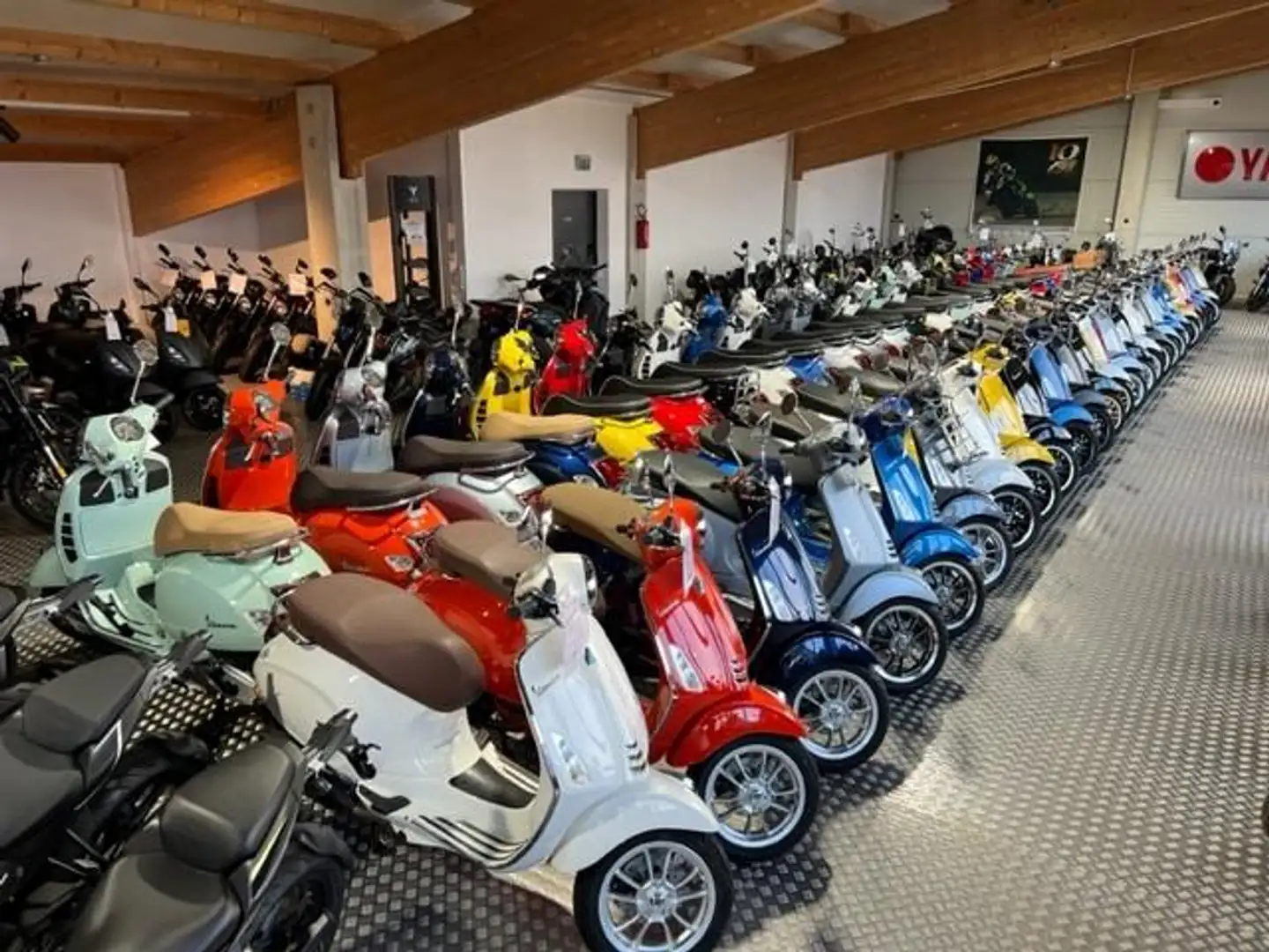 Vespa Primavera 50 S - Lager - Grau Delicato Matt - 2