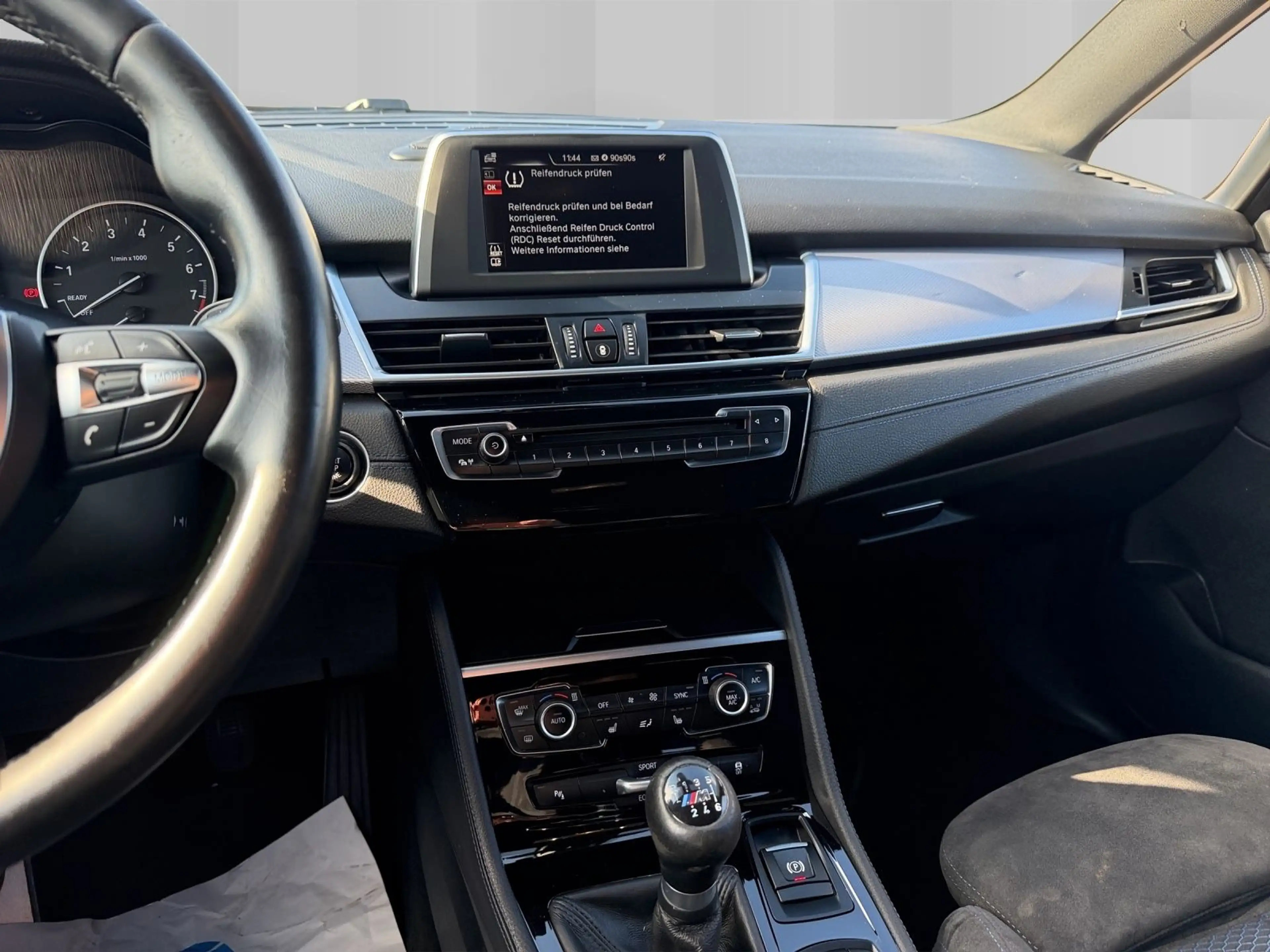 BMW 218 M Sport / 1.Hd Shadow Keyless — photo 13