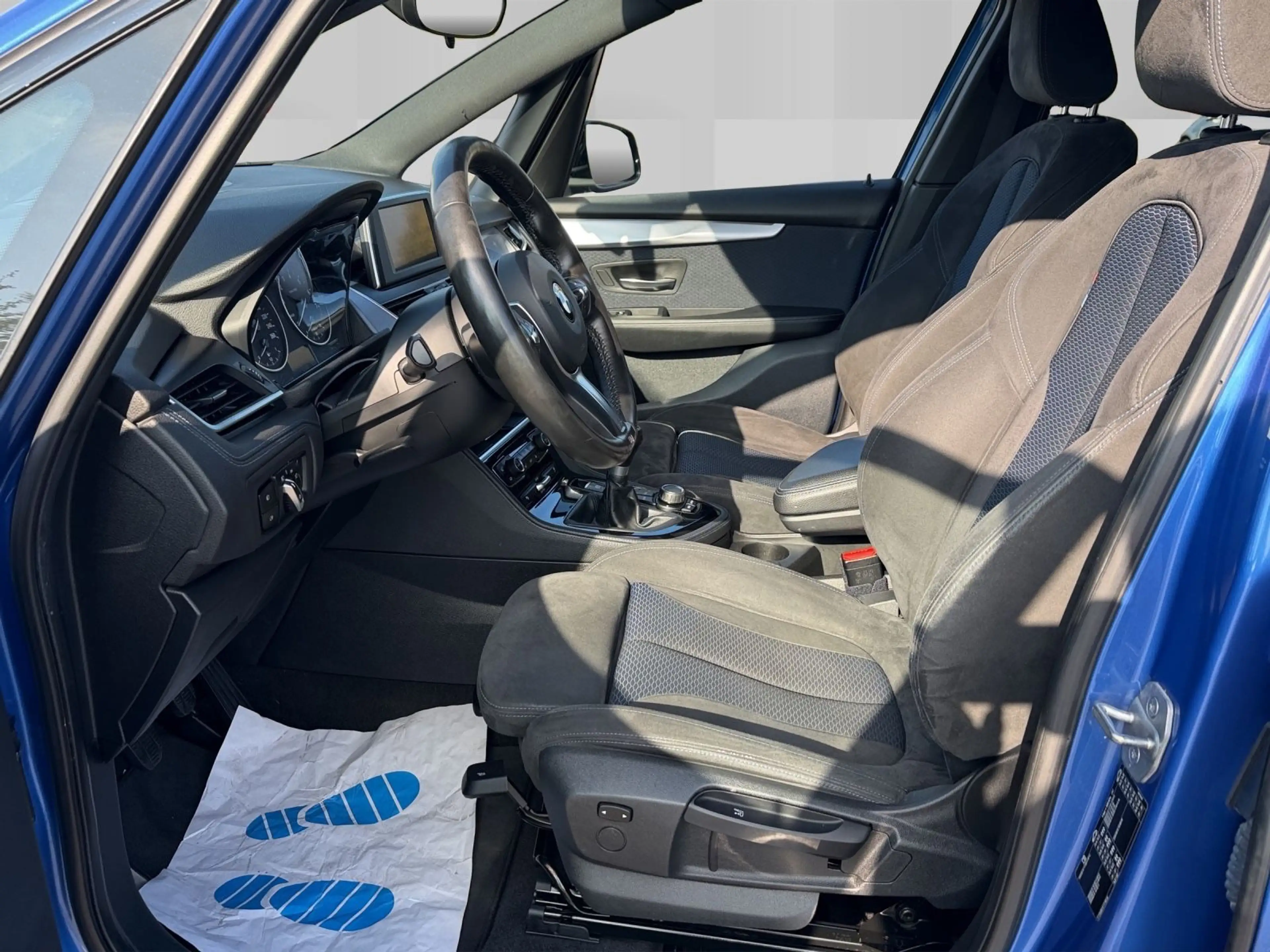 BMW 218 M Sport / 1.Hd Shadow Keyless — photo 9