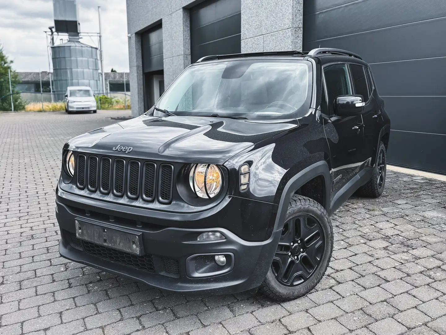 Jeep Renegade MARCHAND OU EXPORT ! 2.0d 4x4 Night Eagle, T-Pano Noir - 1